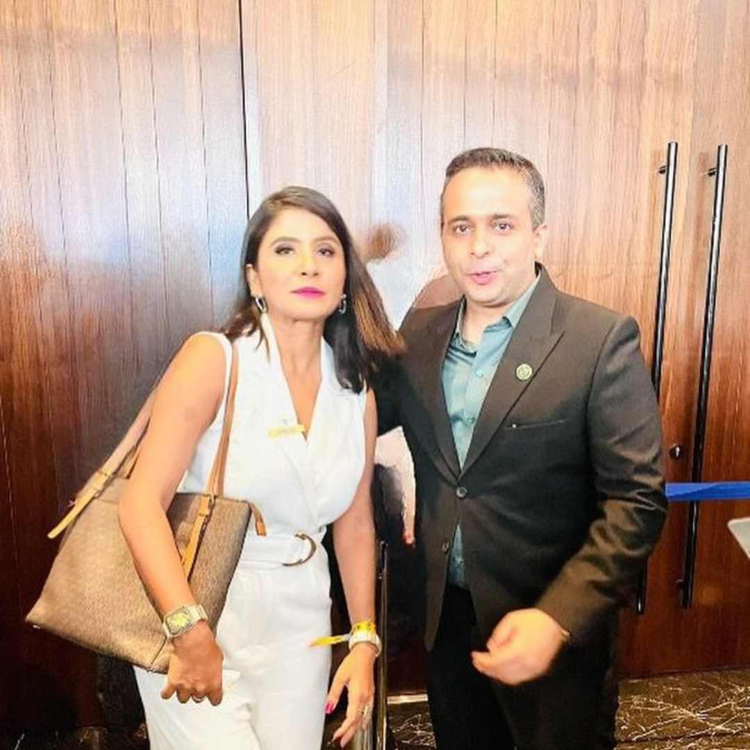 monalisa is with rajiv talreja